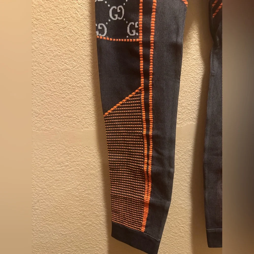 New Authentic Gucci GG Jumbo Logo Leggings Gray Orange Size M - Picture 5 of 10